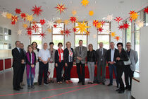 Gruppenbild der Delegation mit sächsischen Abgeordneten in der Sterne Manufaktur Herrnhut