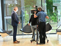 TV-Interview in the lobby of the saxon State Parliament