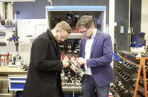 Sebastian Fischer zu Besuch beim Kompressorenhersteller Boge in Großenhain