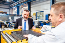 Austausch mit Geschäftsführer Peter Süßmilch beim Automobilzulieferer AFT.