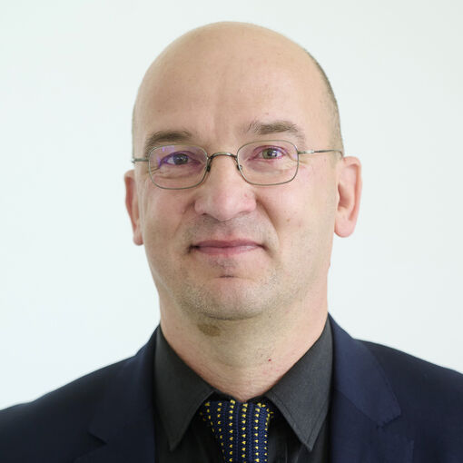 Böhmer, Dr. Robert