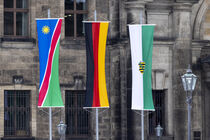 Flaggen vor dem Ständehaus (Namibia, Deutschland, Sachsen)