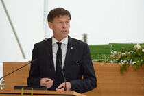 Landtagspräsident Dr. Matthias Rößler hält seine Rede im Plenarsaal
