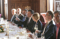 Landtagspräsident Dr. Matthias Rößler traf die Delegation im Rahmen eines Abendessens, an dem auch weitere Abgeordnete des Sächsischen Landtags teilnahmen.