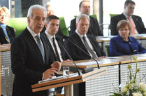 Ministerpräsident Stanislaw Tillich bei Gedenkstunde im Landtag: 