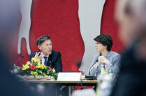 Landtagspräsident Dr. Matthias Rößler im Gespräch mit Grossratspräsidentin Ursual Zybach