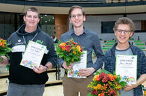 Die drei Bestplatzierten: Sven Richter, Friedrich Reichel und Johann Olenitsch freuen sich über ihre Preise