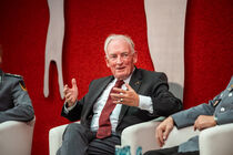 Podiumsteilnehmer Hans-Peter von Kirchbach, ehemaliger Generalinspekteur der Bundeswehr und General a. D. 