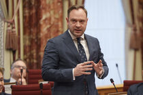 Landtagspräsident Alexander Dierks mit einem Wortbeitrag im luxemburgischen Abgeordnetenhaus
